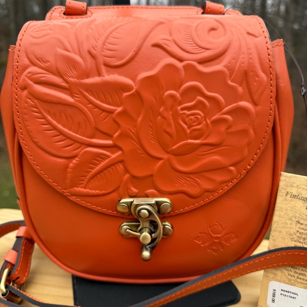 Patricia Nash NWT Orange Floral Embossed Crossbody Bag & Branded Dustbag - Picture 2 of 7